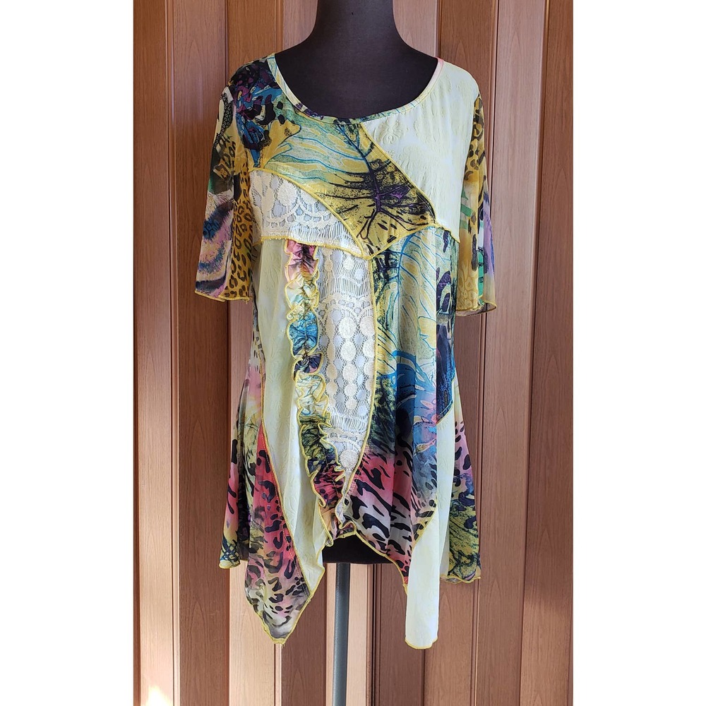 LV Collection NWT size medium Boutique multicolored mesh blouse
